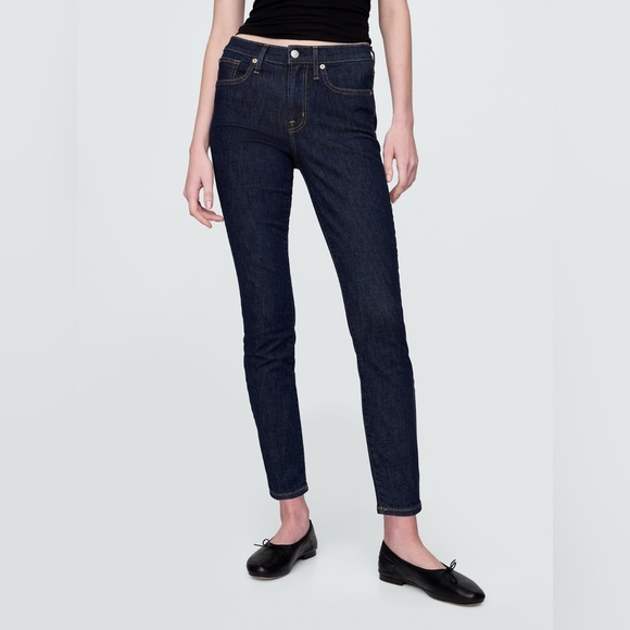 GAP Denim - BNWT Gap skinny jeans - color “rinsed”